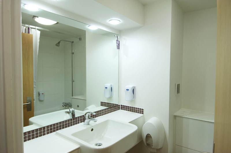 Premier Inn Premier Inn Sandhurst Sandhurst  Ngoại thất bức ảnh